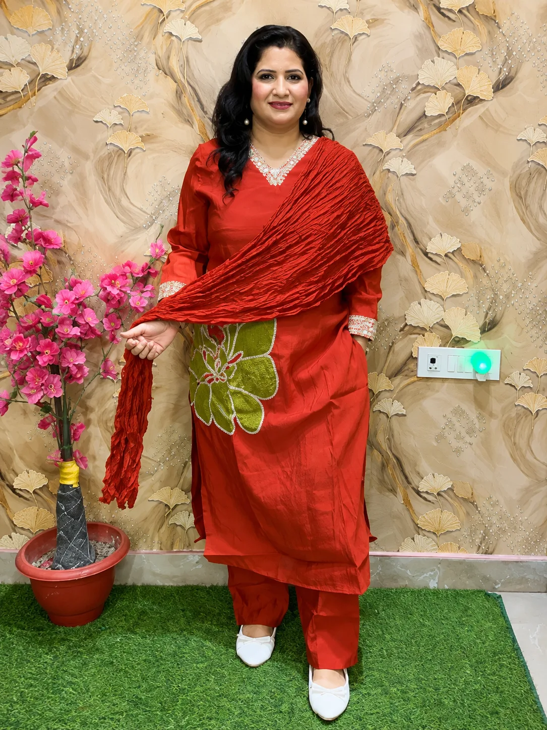 Premium Silk 3-Piece Embroidered Kurta Pant Set with Appliqué Work & Silk Dupatta 