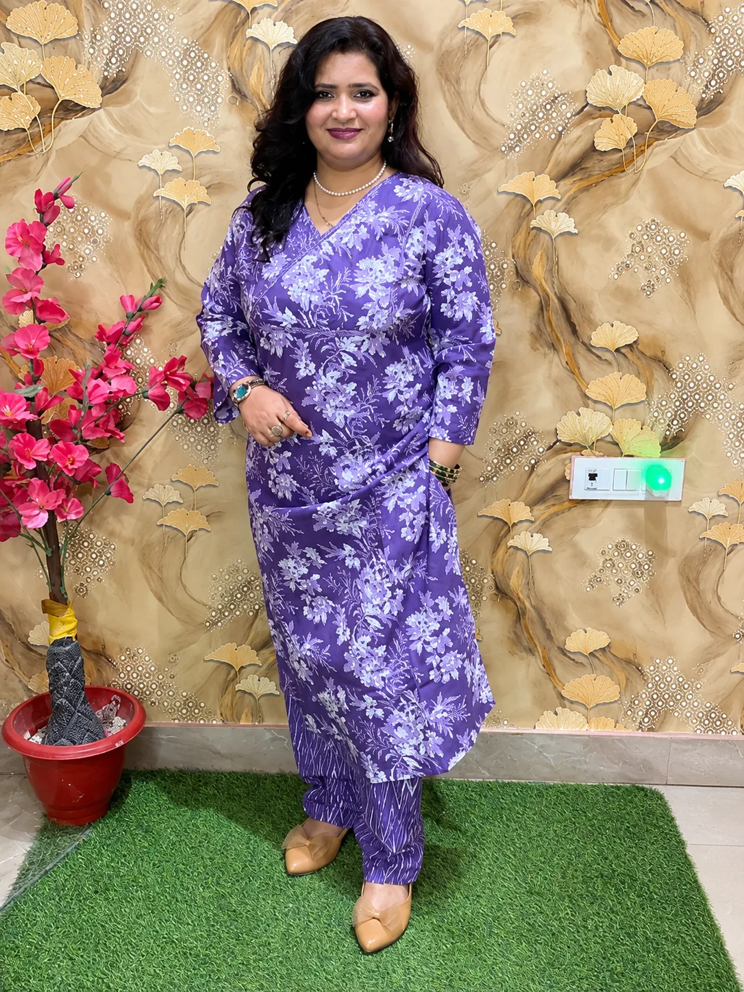 Women’s Pure Cotton Purple Floral 2-Piece Kurta Set with Zari Neckline & Pocket 