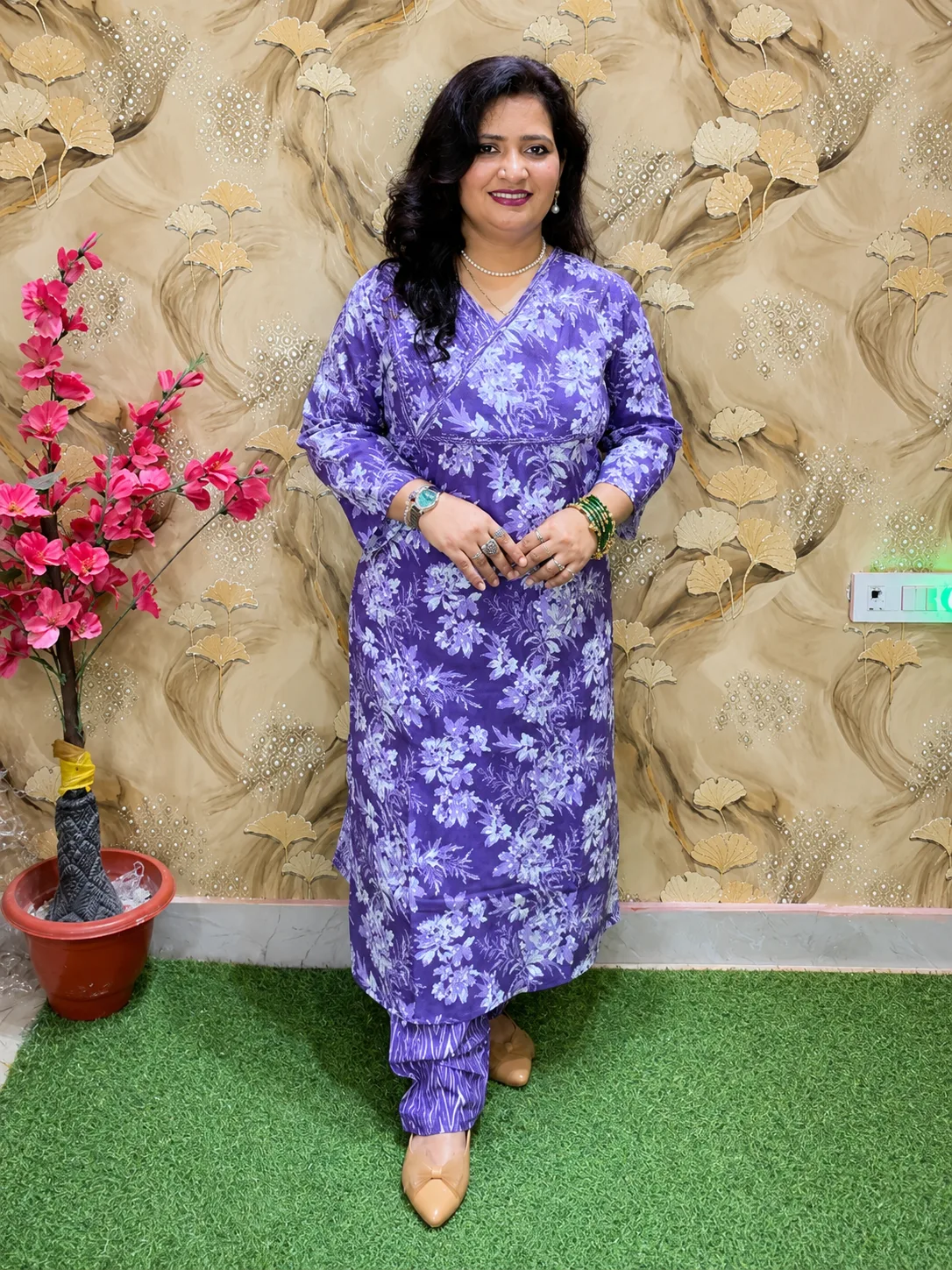 Women’s Pure Cotton Purple Floral 2-Piece Kurta Set with Zari Neckline & Pocket